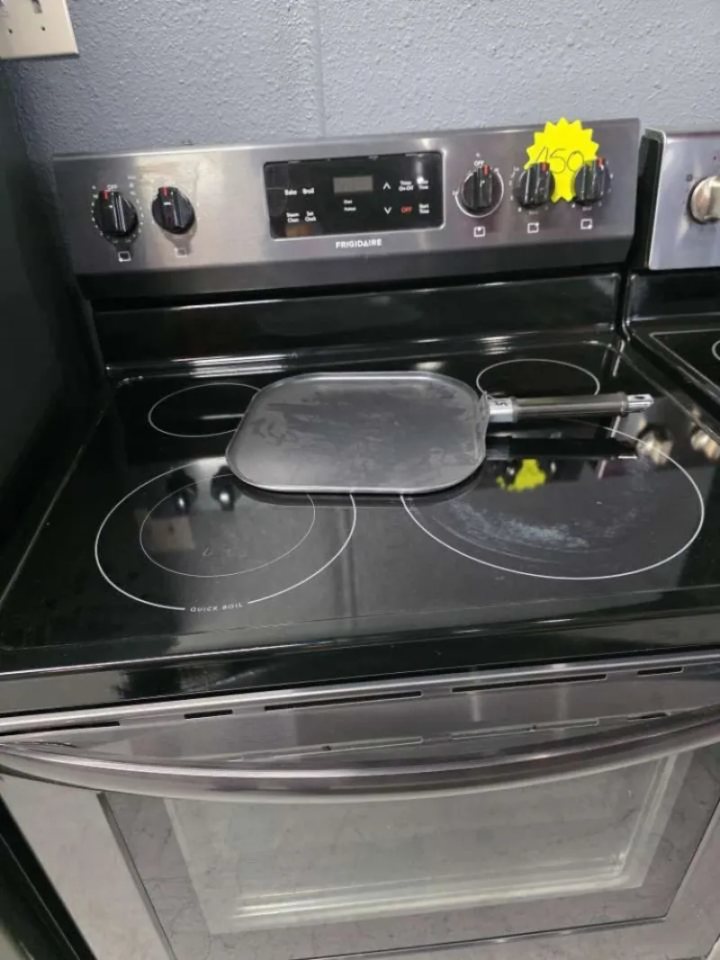 Frigidaire Glass-Top Range